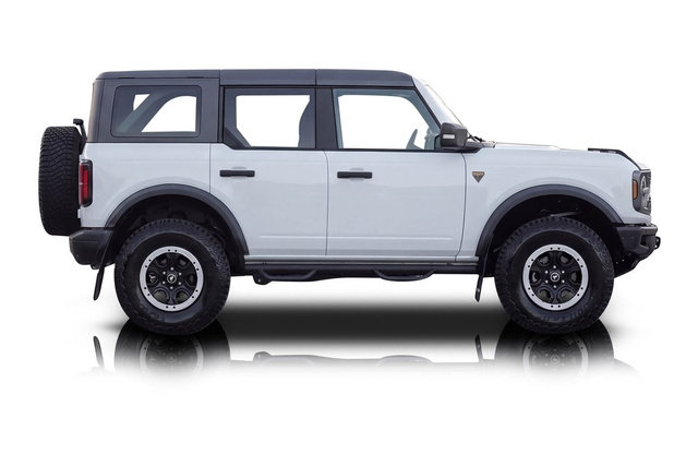 Used 2023 Ford Bronco Badlands w/ Sasquatch Package AWD/4WD image 2