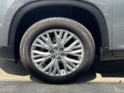 Used 2026 GMC Acadia Elevation w/ Elevation Premium Package FWD image 4