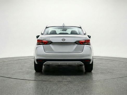 Used 2025 Nissan Versa SV FWD image 7