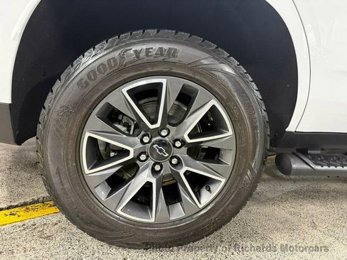 Used 2024 Chevrolet Tahoe Z71 w/ Luxury Package image 12