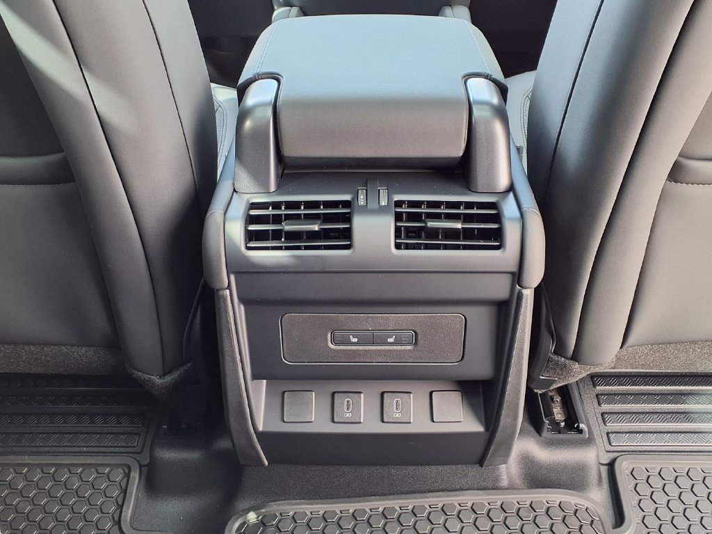 Certified 2026 Land Rover Defender 110 S AWD/4WD image 25