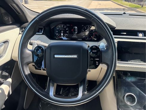 Used 2018 Land Rover Range Rover Velar R-Dynamic SE AWD/4WD image 23