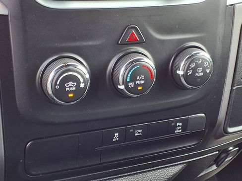 Used 2024 RAM 1500 Warlock AWD/4WD image 10