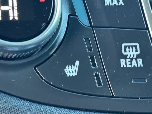 Used 2019 Chevrolet Malibu LT FWD image 16