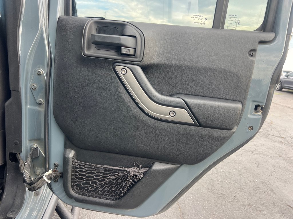 Used 2015 Jeep Wrangler Unlimited Sport w/ Power Convenience Group AWD/4WD image 14