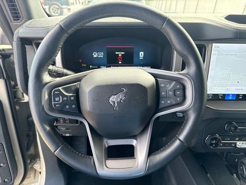 Used 2025 Ford Bronco Outer Banks AWD/4WD image 29