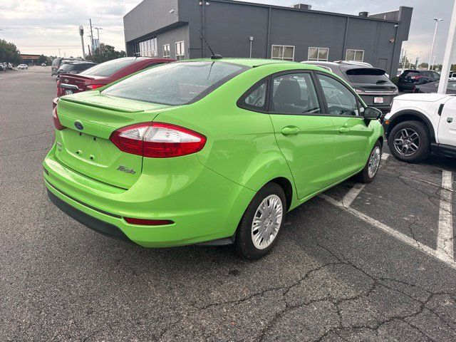 Used 2014 Ford Fiesta SE FWD image 6