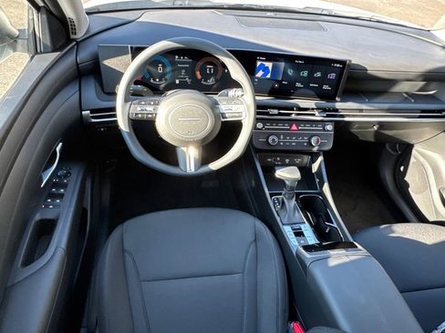 New 2026 Hyundai Tucson SE image 12