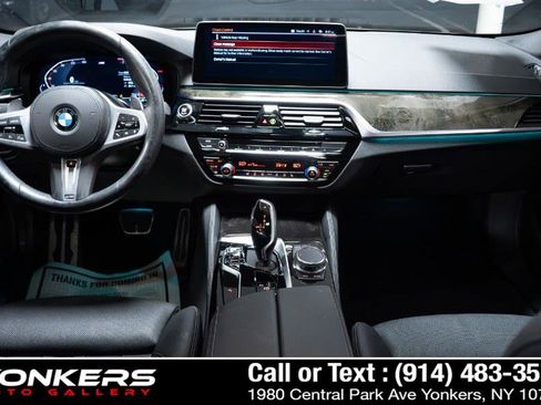 Used 2023 BMW 540i xDrive w/ M Sport Package image 43