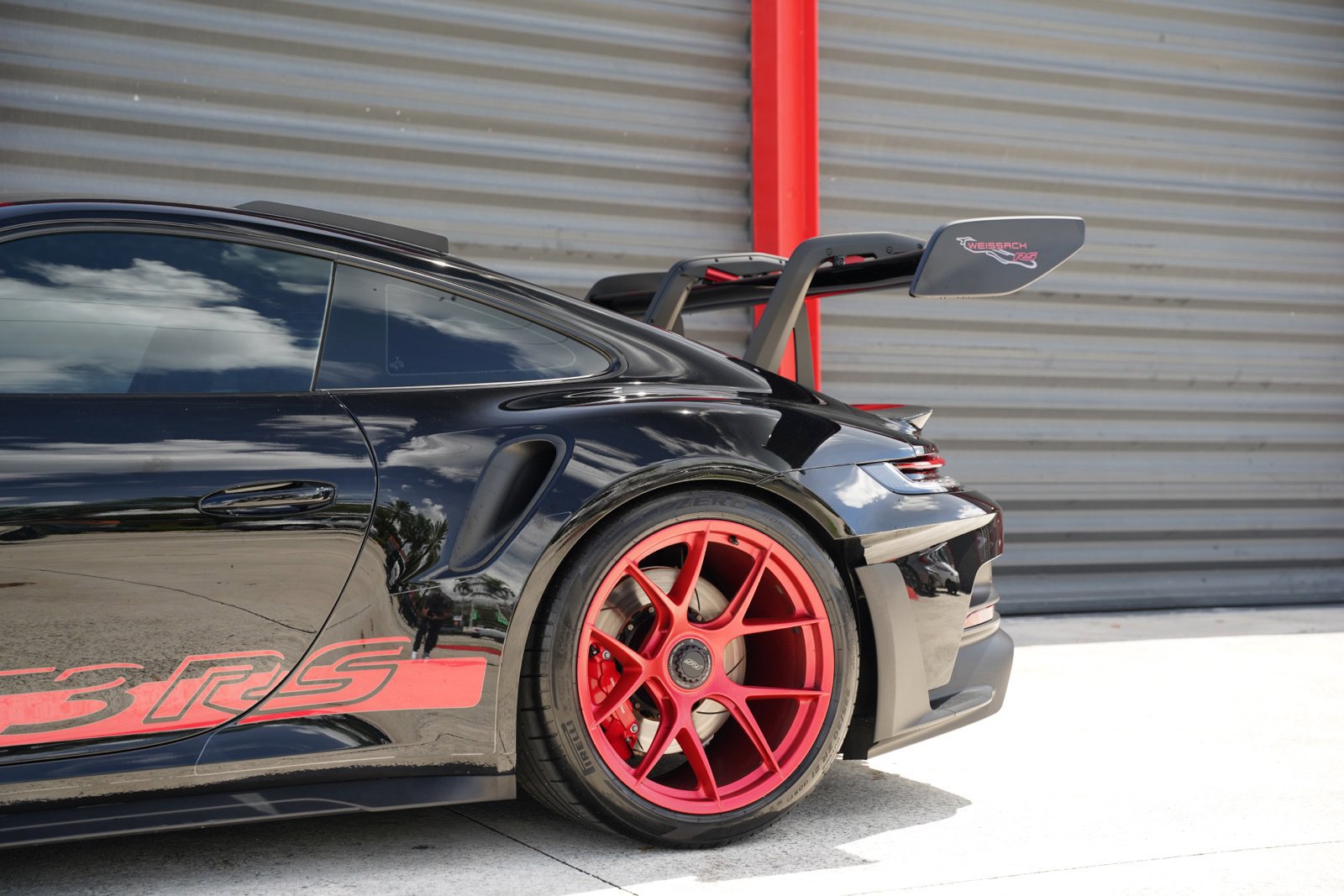 Used 2025 Porsche 911 GT3 RS w/ Weissach Package RWD image 21