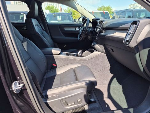 Used 2023 Volvo XC40 B5 Ultimate w/ Climate Package AWD/4WD image 30
