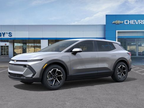 New 2026 Chevrolet Equinox EV LT image 2