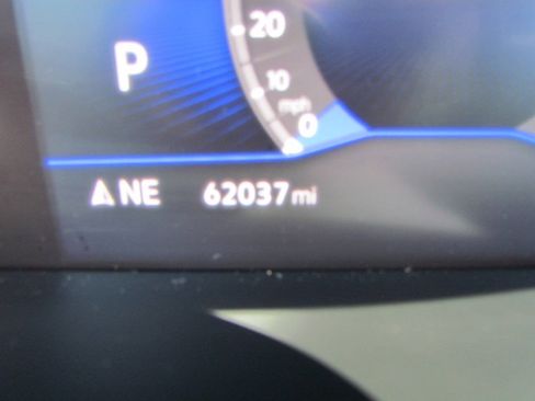 Used 2022 Volkswagen Tiguan SE FWD image 24