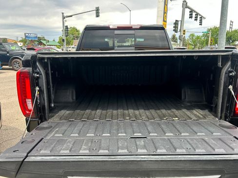 Used 2023 GMC Sierra 1500 AT4 w/ AT4 Premium Package image 5