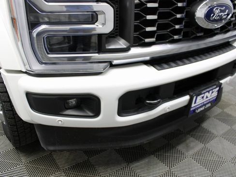 Used 2025 Ford F450 Platinum w/ FX4 Off-Road Package image 57