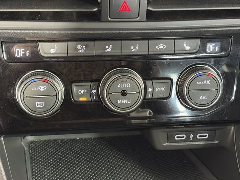 Used 2023 Volkswagen Jetta SE FWD image 21
