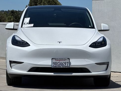 Used 2023 Tesla Model Y Long Range AWD/4WD image 5