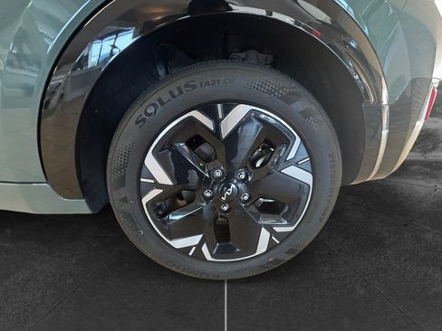 Used 2023 Kia Niro Wind FWD image 14