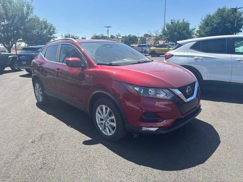 Used 2022 Nissan Rogue Sport SV FWD image 2