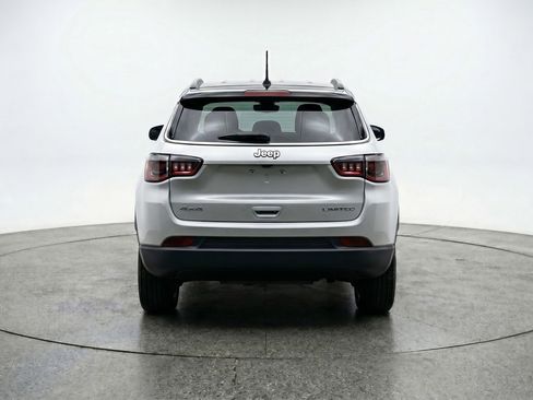 Used 2025 Jeep Compass Limited AWD/4WD image 7