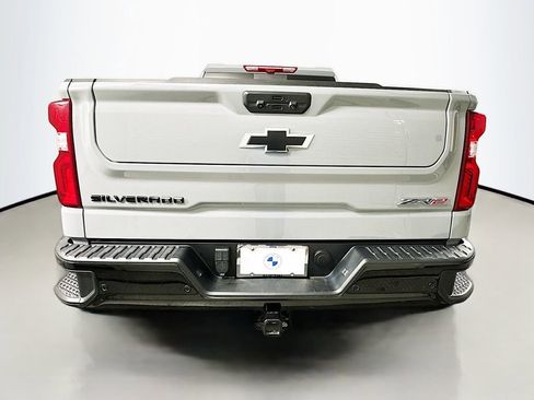 Used 2025 Chevrolet Silverado 1500 ZR2 w/ Technology Package image 6