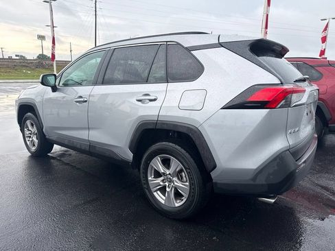 Used 2025 Toyota RAV4 XLE AWD/4WD image 4