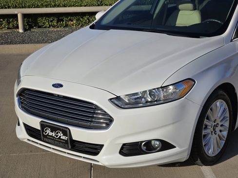 Used 2016 Ford Fusion SE w/ Equipment Group 502A image 7