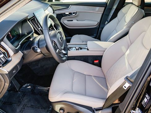 Certified 2026 Volvo XC90 B6 Plus w/ Protection Package AWD/4WD image 22