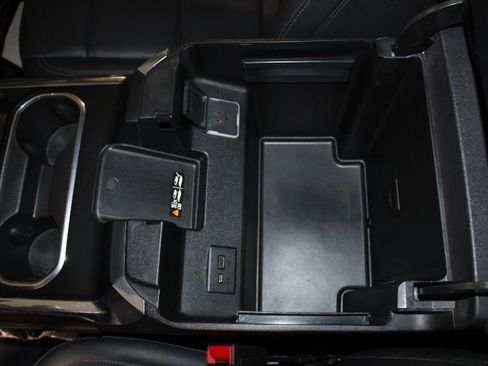 Used 2024 GMC Sierra 2500 SLT w/ SLT Convenience Package image 15