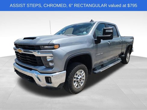 Used 2025 Chevrolet Silverado 2500 LT w/ Convenience Package AWD/4WD image 4