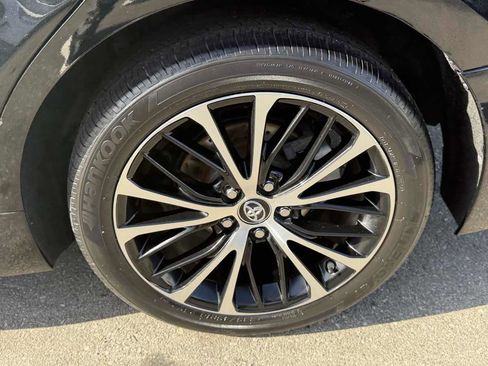 Used 2019 Toyota Camry SE image 7