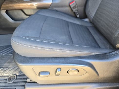 Used 2024 Chevrolet Silverado 2500 LT image 29