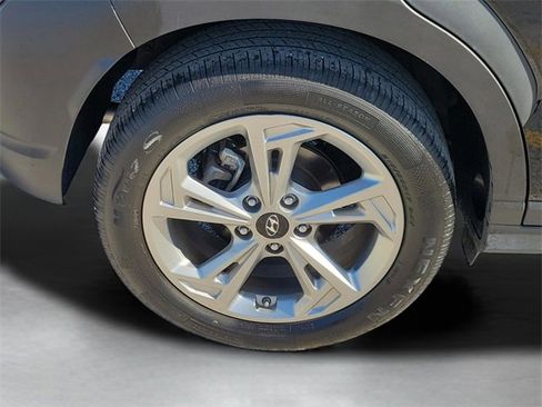 Used 2023 Hyundai Kona SEL image 5