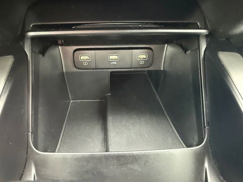 Used 2022 Kia Sorento LX image 25