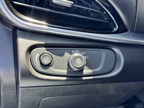 Used 2017 Chevrolet Volt Premier w/ Driver Confidence II Package FWD image 40