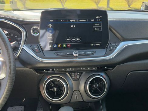 Used 2025 Chevrolet Blazer LT image 21