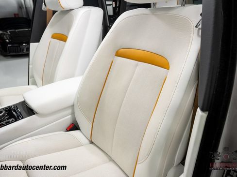 Used 2023 Rolls-Royce Cullinan AWD/4WD image 19