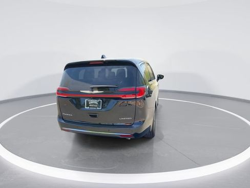 New 2026 Chrysler Pacifica Limited FWD image 7