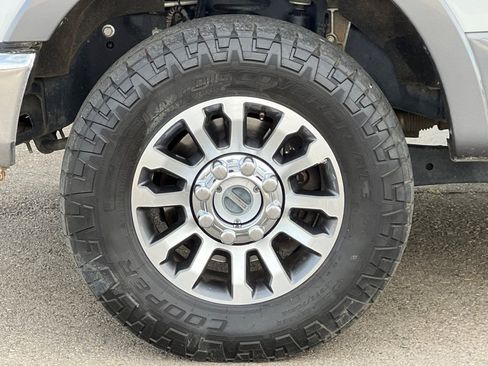 Used 2022 Ford F350 Lariat w/ Lariat Ultimate Package AWD/4WD image 27