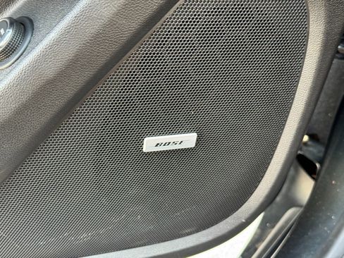 Used 2020 Chevrolet Traverse RS image 18