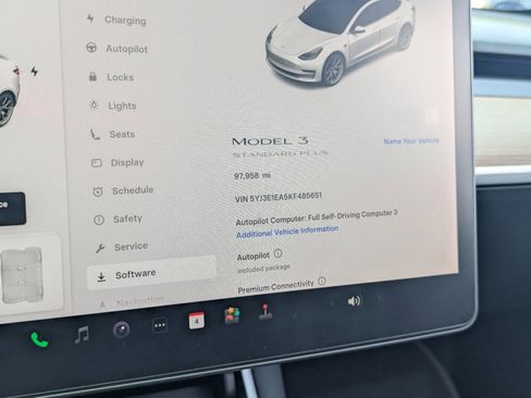 Used 2019 Tesla Model 3 Standard Range Plus image 29