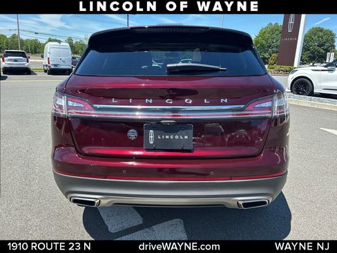 Used 2023 Lincoln Nautilus Reserve AWD/4WD image 5