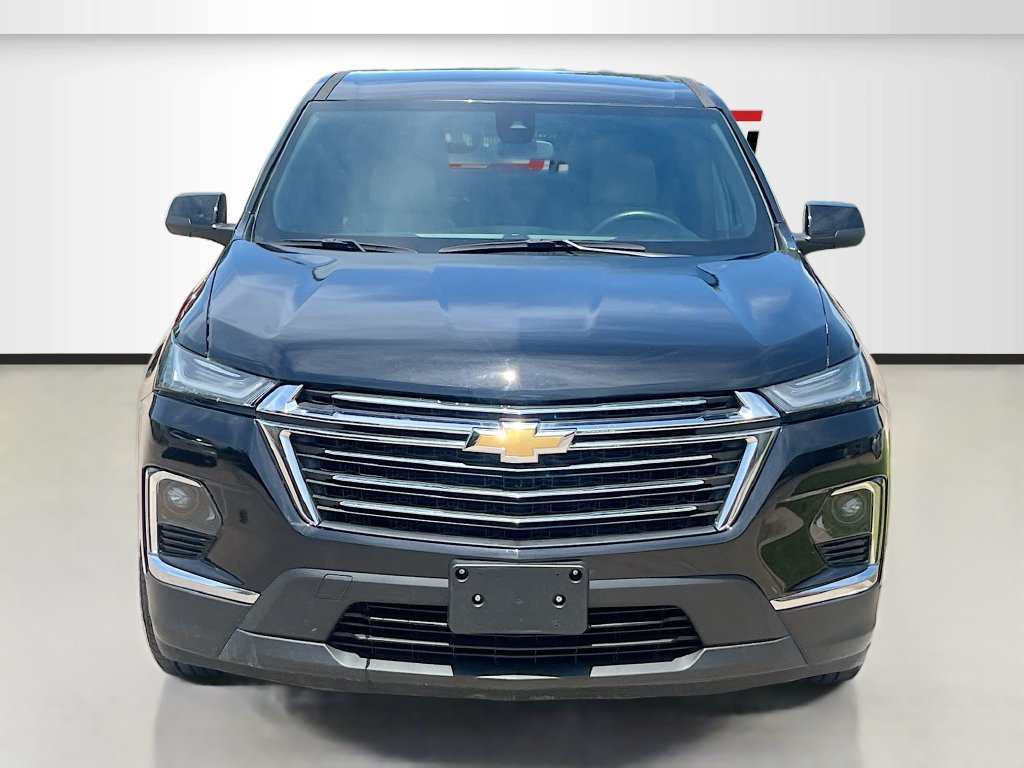 Used 2023 Chevrolet Traverse LS FWD image 2