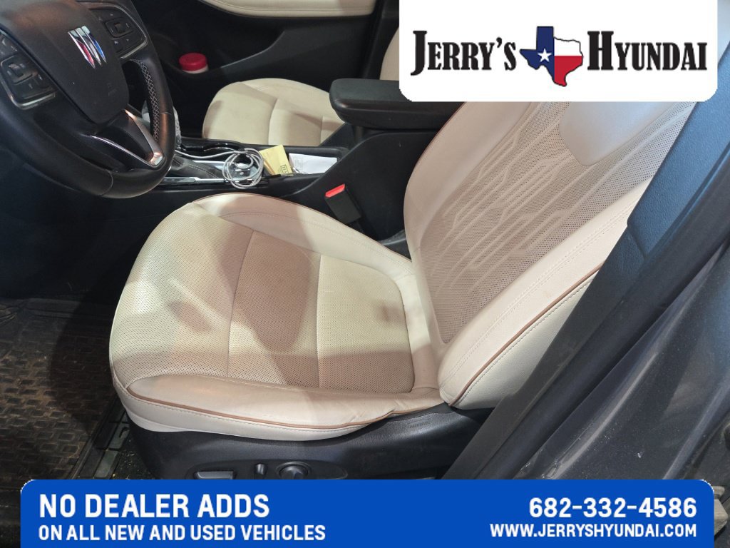 Used 2024 Buick Encore GX Avenir w/ Avenir Convenience Package AWD/4WD image 7