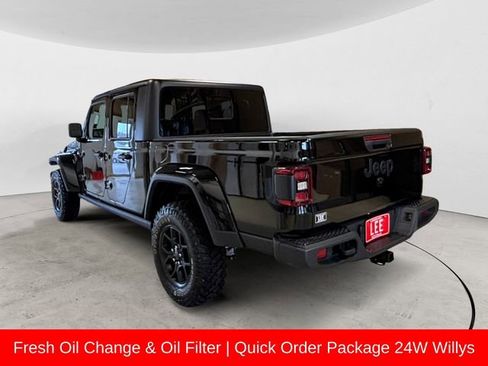Used 2025 Jeep Gladiator Willys image 3