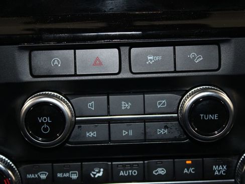 Used 2024 Ford Expedition Max XLT image 29