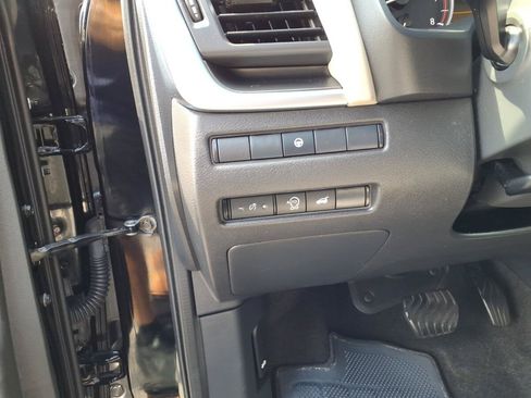 Used 2025 Nissan Rogue SV AWD/4WD image 20