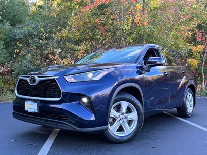 Used 2022 Toyota Highlander LE