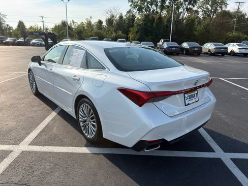 Used 2019 Toyota Avalon Limited w/ Advanced Safety Package FWD image 4