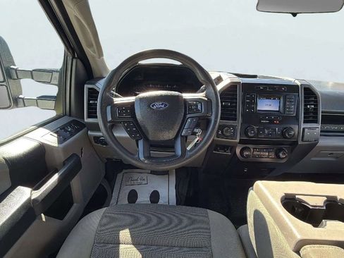 Used 2022 Ford F250 XL w/ Power Equipment Group image 10